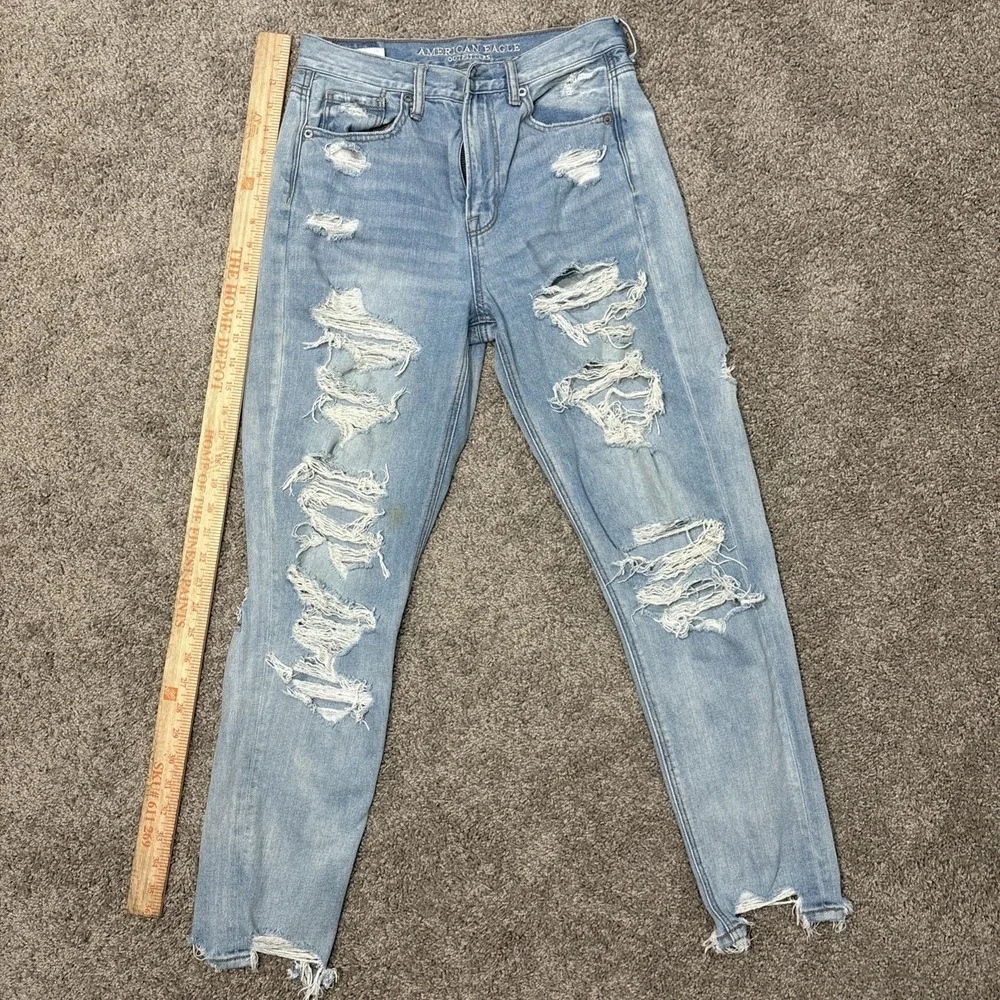 Women's Size 4 Long American Eagle‎ Ripped Distressed Mom Jeans
